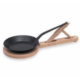 omelet pan with a wooden coaster  • iron  • cast iron black  Ø 195 mm  H 30 mm | hooked handle product photo