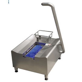 shoe sole cleaner with 1 brush | handling per sensor | telescopic handle | 685 mm product photo