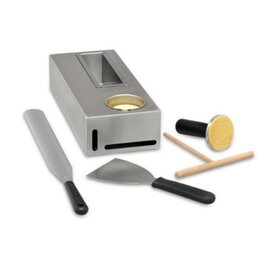 CK 3 Crepes Kit: 5-teiliges Zubehörset für Crepes-Arbeitsstation Edelstahlgehause mit Wasserwanne, 1 Teigrechen, 2 Spatel,  Ölverteiler product photo  S