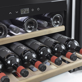 built-in wine refrigerator WineSafe 18 EB Black | compression technology product photo  S