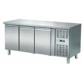refrigerated table Serie 700 307 ltr | 3 solid doors product photo