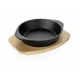 serving pan with a wooden coaster  • cast iron black  Ø 190 mm  H 45 mm | 2 handles product photo