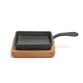 mini serving pan TRADICIÓN with a wooden coaster • cast iron | 140 mm x 140 mm H 33 mm product photo